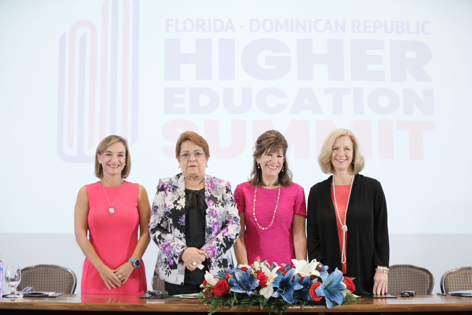 Embajada de los EE.UU. e ICDA Realizaron Cumbre de Educación Superior Florida-República Dominicana