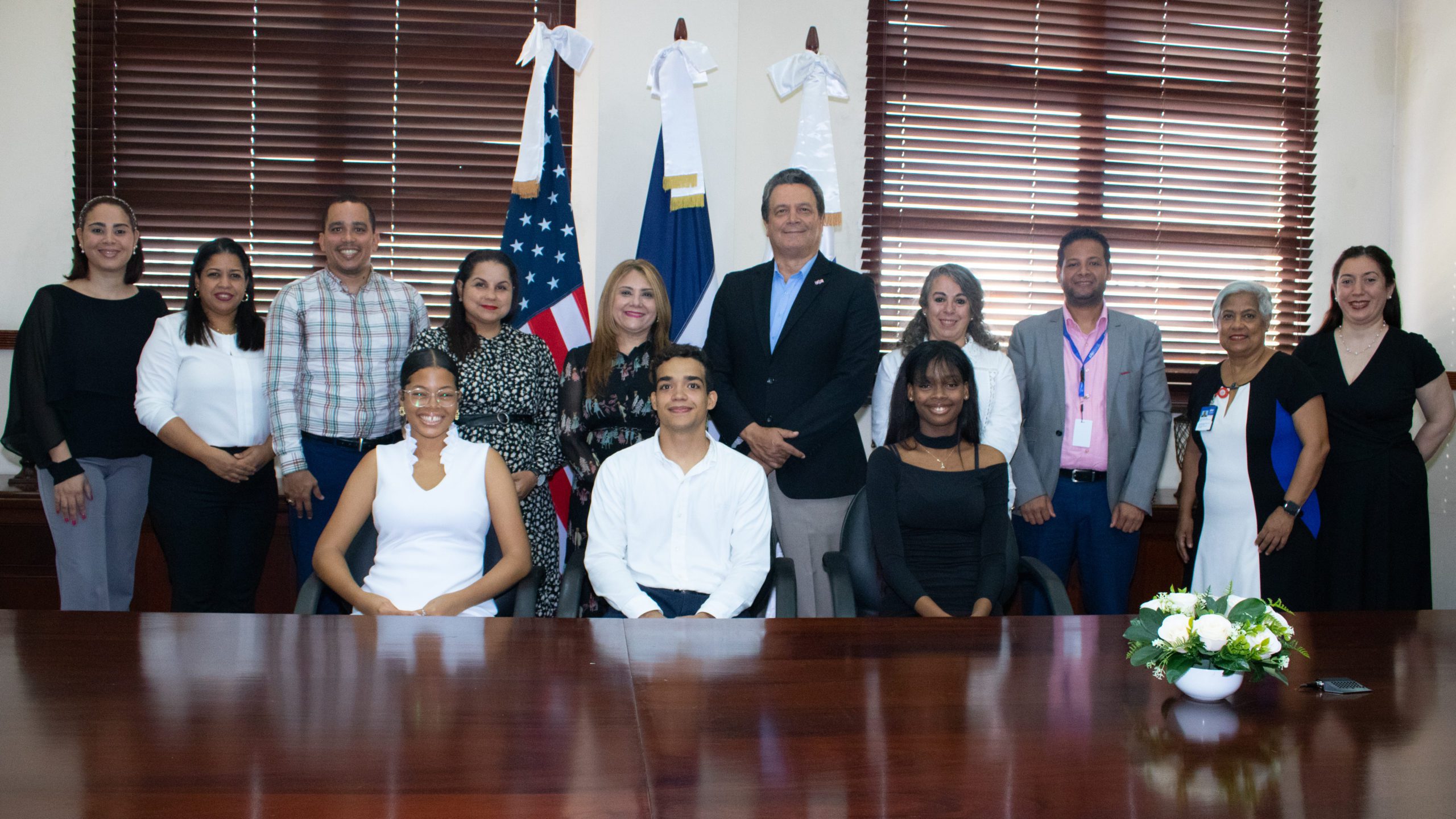 UNICDA realiza entrega de becas a ganadores del Programa UNICDA Excellence 2023.