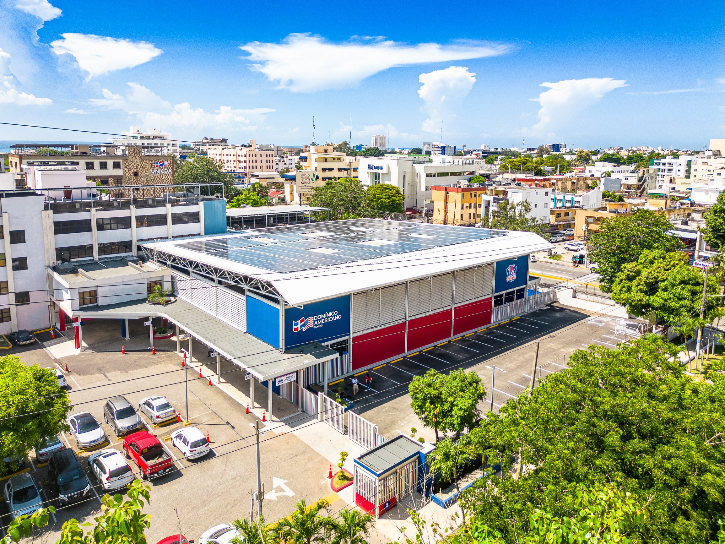 El Instituto Cultural Domínico Americano inaugura un moderno complejo deportivo y recreativo.